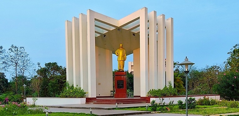 Poet Bharathidasan Statue